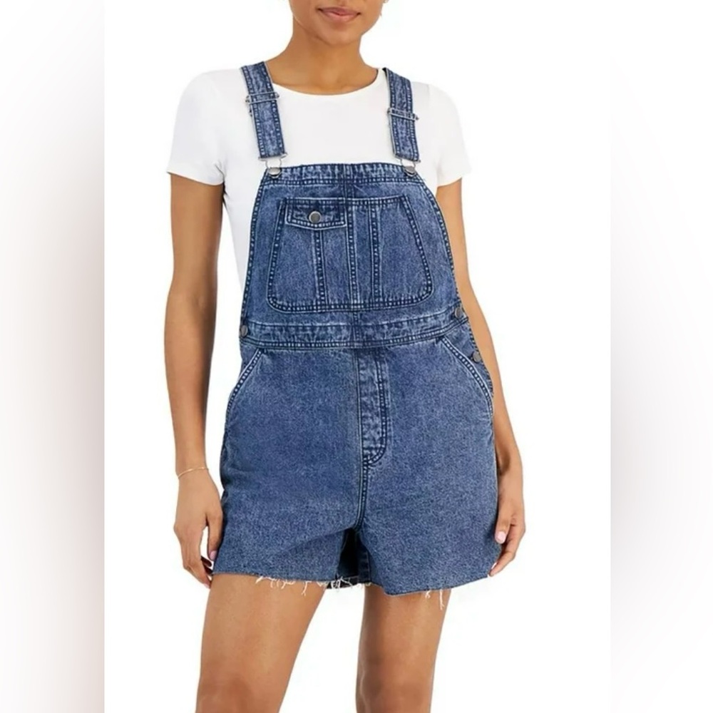 Tinseltown Mini Raw Hem Shortall Medium Wash
Denim Overalls Size Small